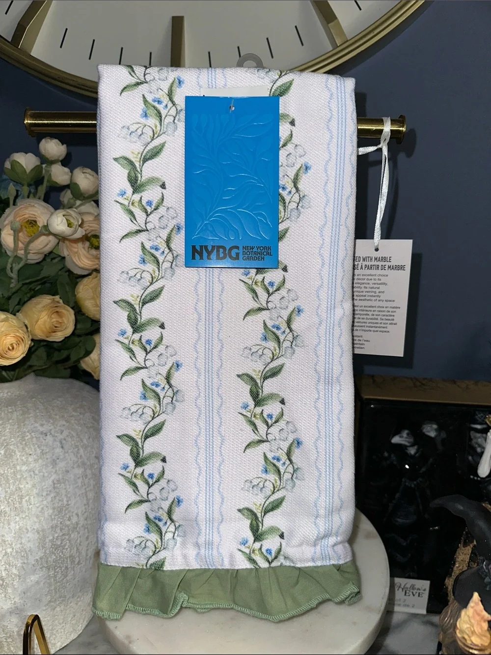 NYBG Floral Raffles Vine Kitchen Towel in White and Green set of 2